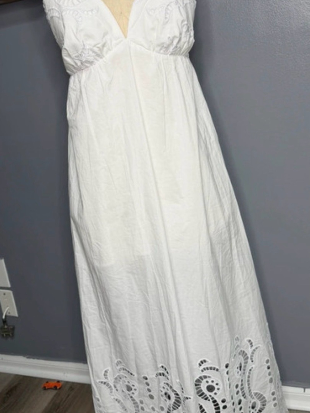 Sleeveless White Eyelet Maxi Dress with V-Neck